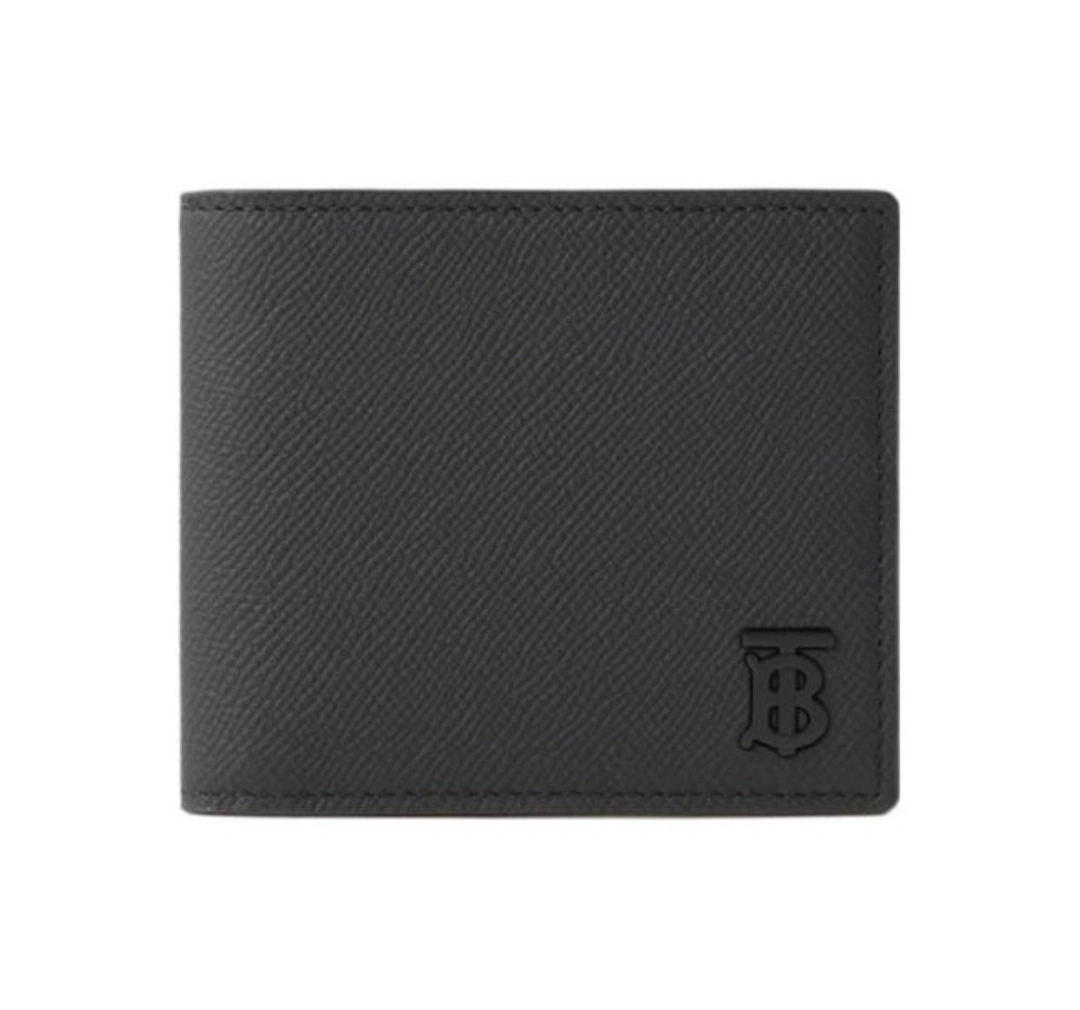 MOMO-- 80697311 item:D-B000A2350R