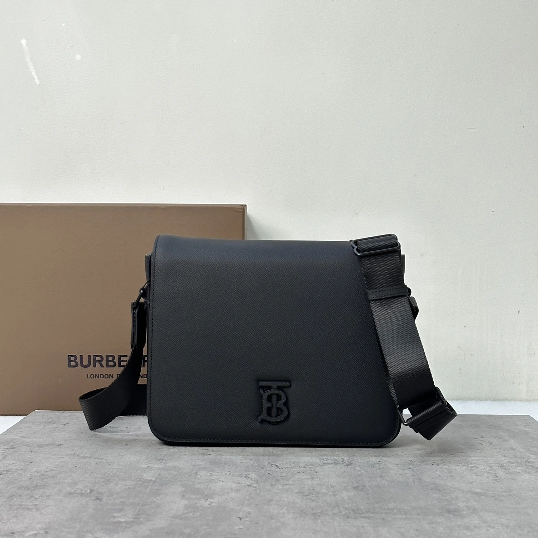 MOMO-- 80697611 item:D-B278A2273R