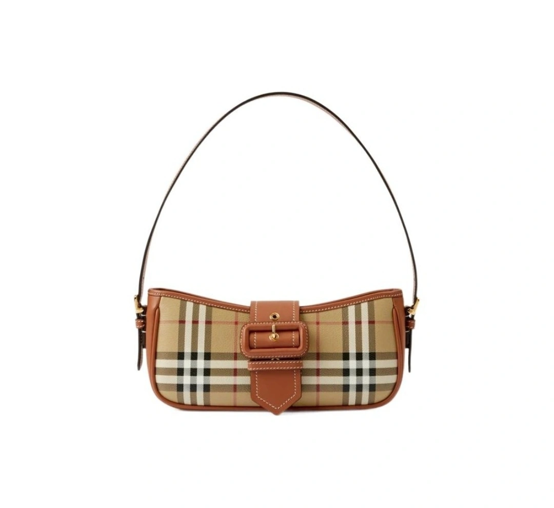 MOMO-- 80705631 item:D-B000A2427R