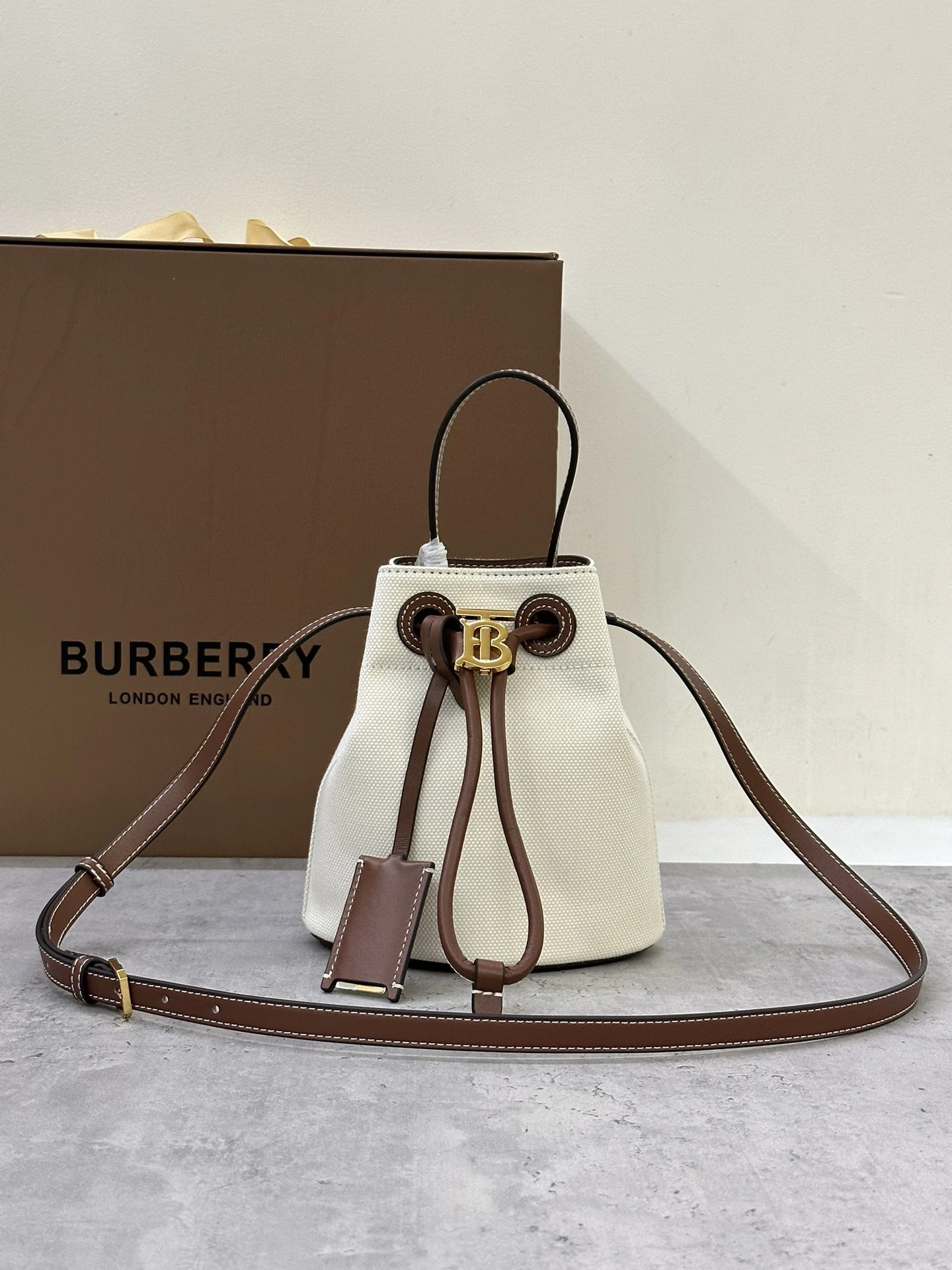MOMO-- 80705761 item:D-B278A2309R