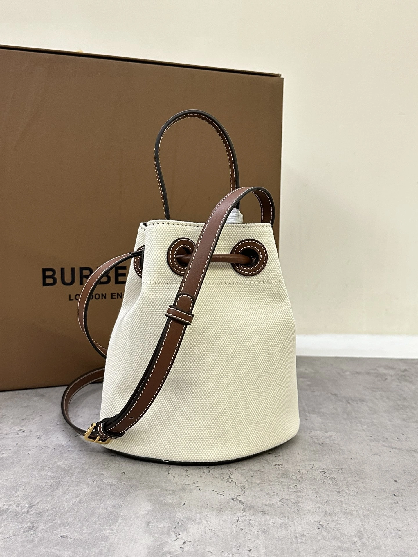 MOMO-- 80705761 item:D-B278A2309R