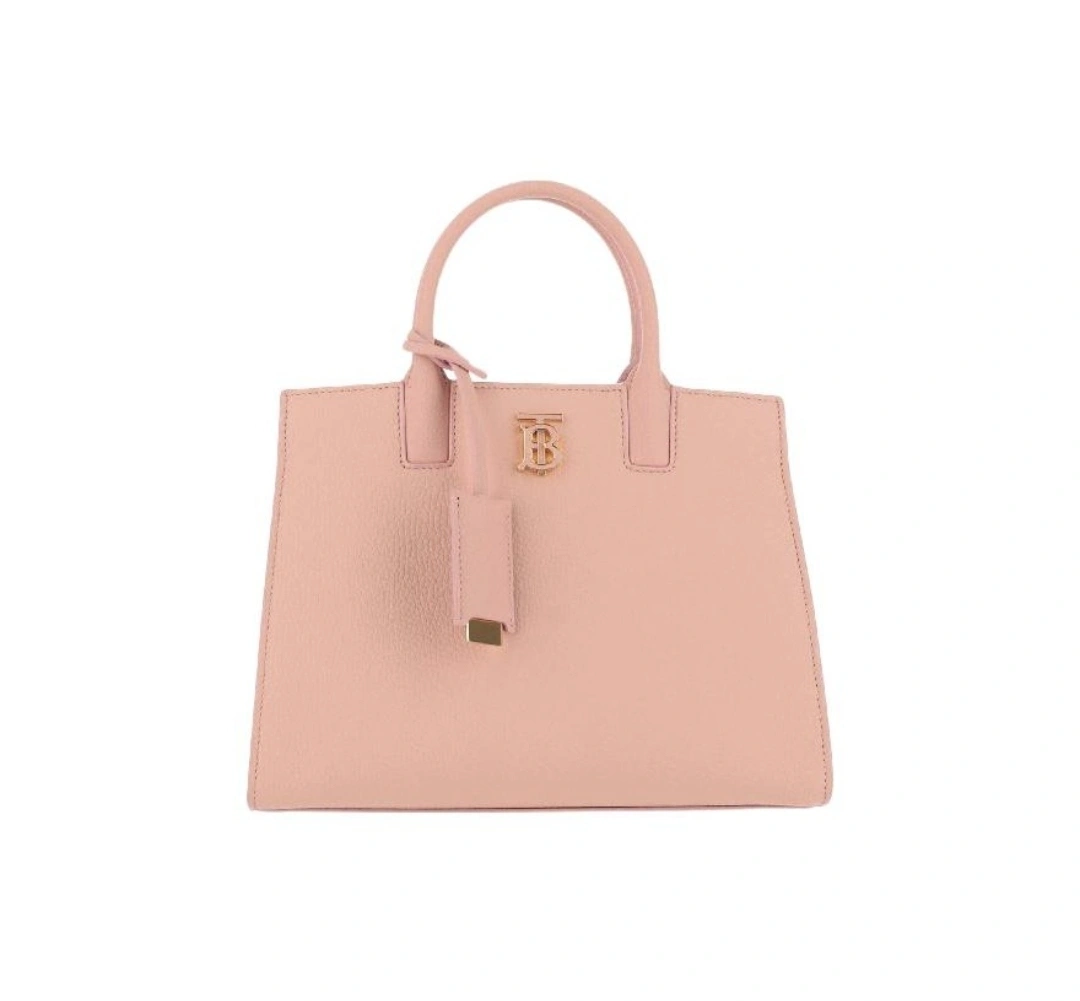 MOMO-- 8072513 item:D-B278A2247R