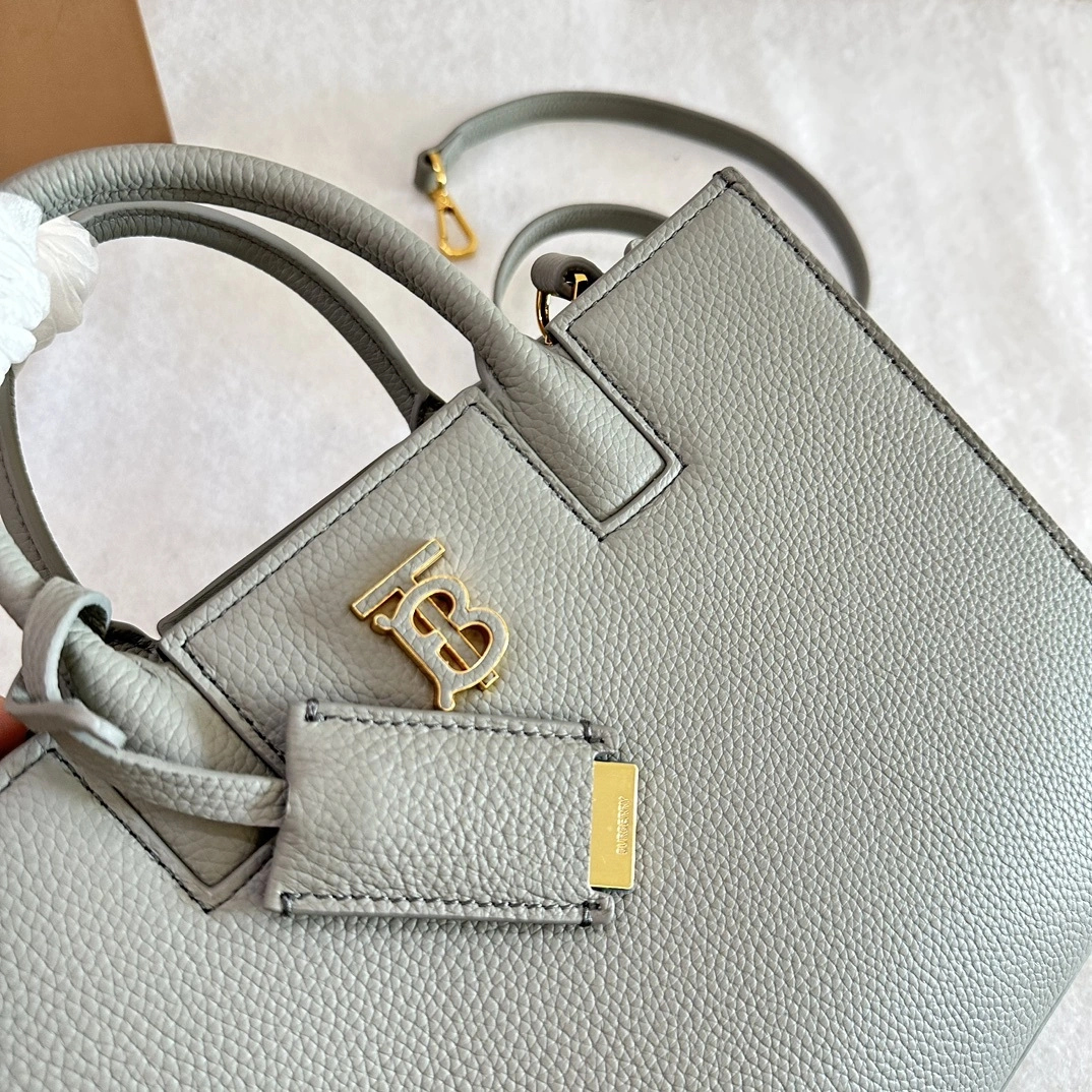 MOMO-- 80725141 item:D-B278A2248R