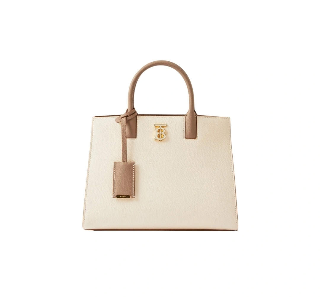 &MOMO-- 80725221 item:D-B000A2425R