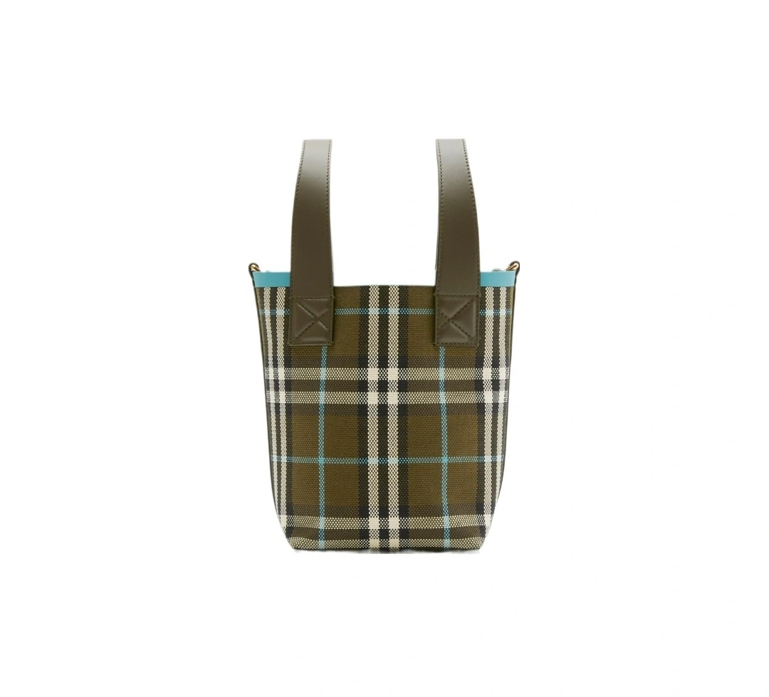 MOMO-- 80738931 item:D-B000A2432R