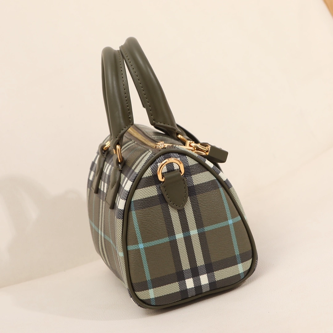 MOMO-- 80745121 item:D-B000A2431R