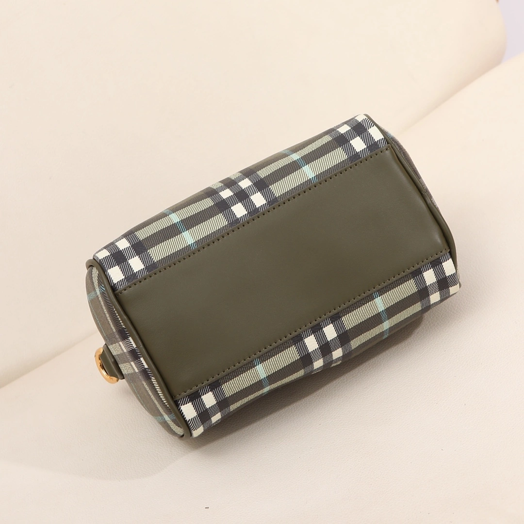 MOMO-- 80745121 item:D-B000A2431R