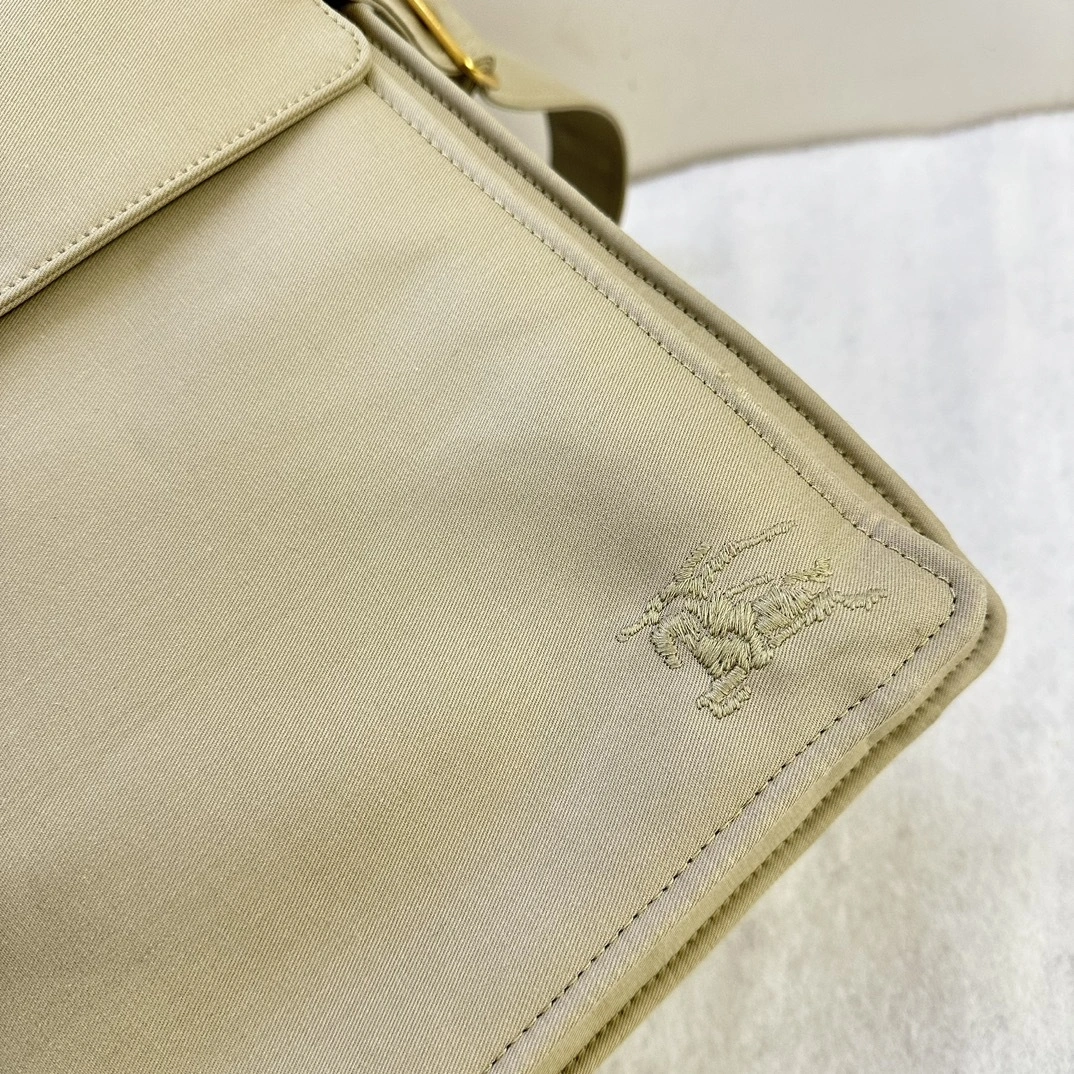 MOMO-- 80752651 item:D-B278A2232R