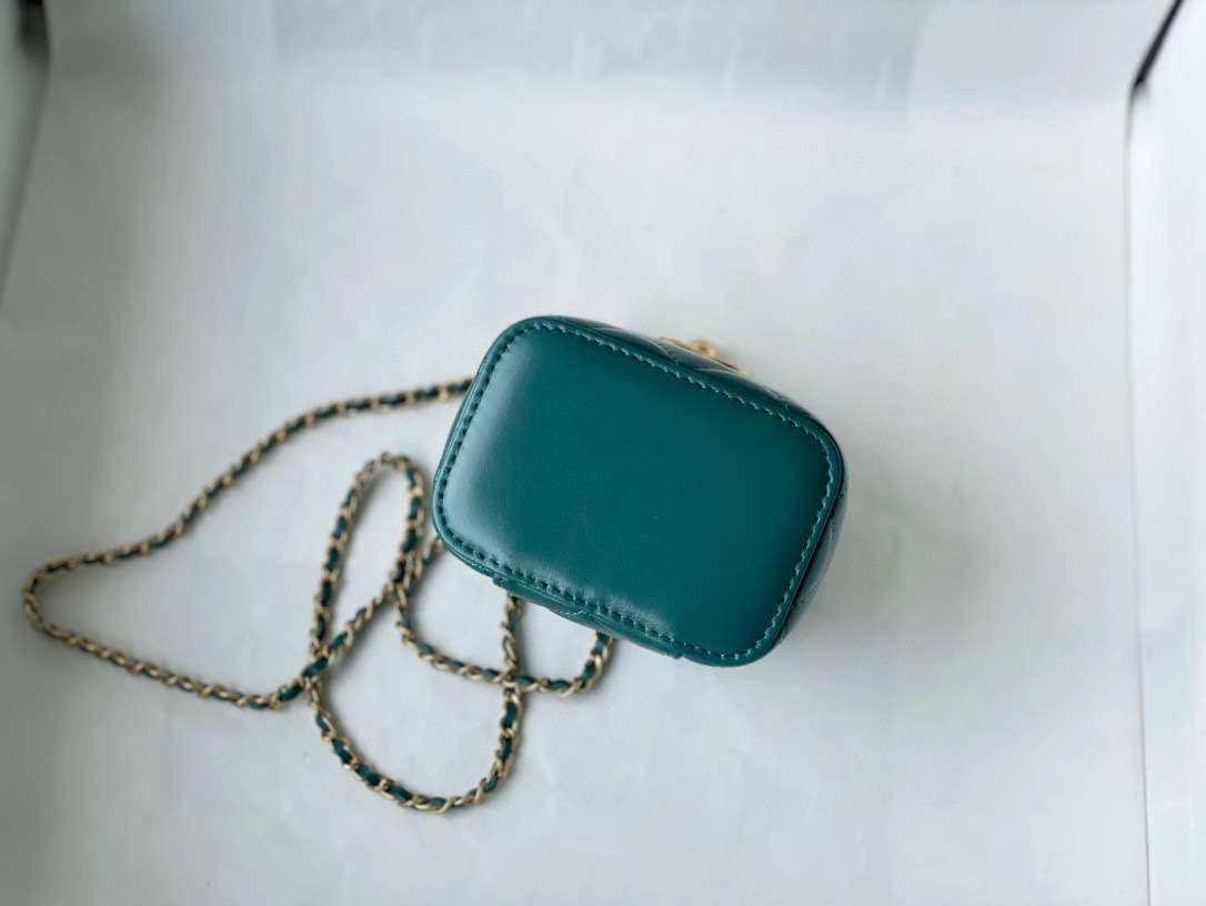 *MOMO---816516 cowhide item :050B00G2202