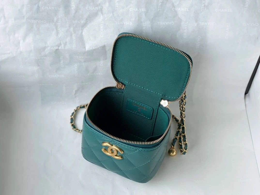 *MOMO---816516 cowhide item :050B00G2202