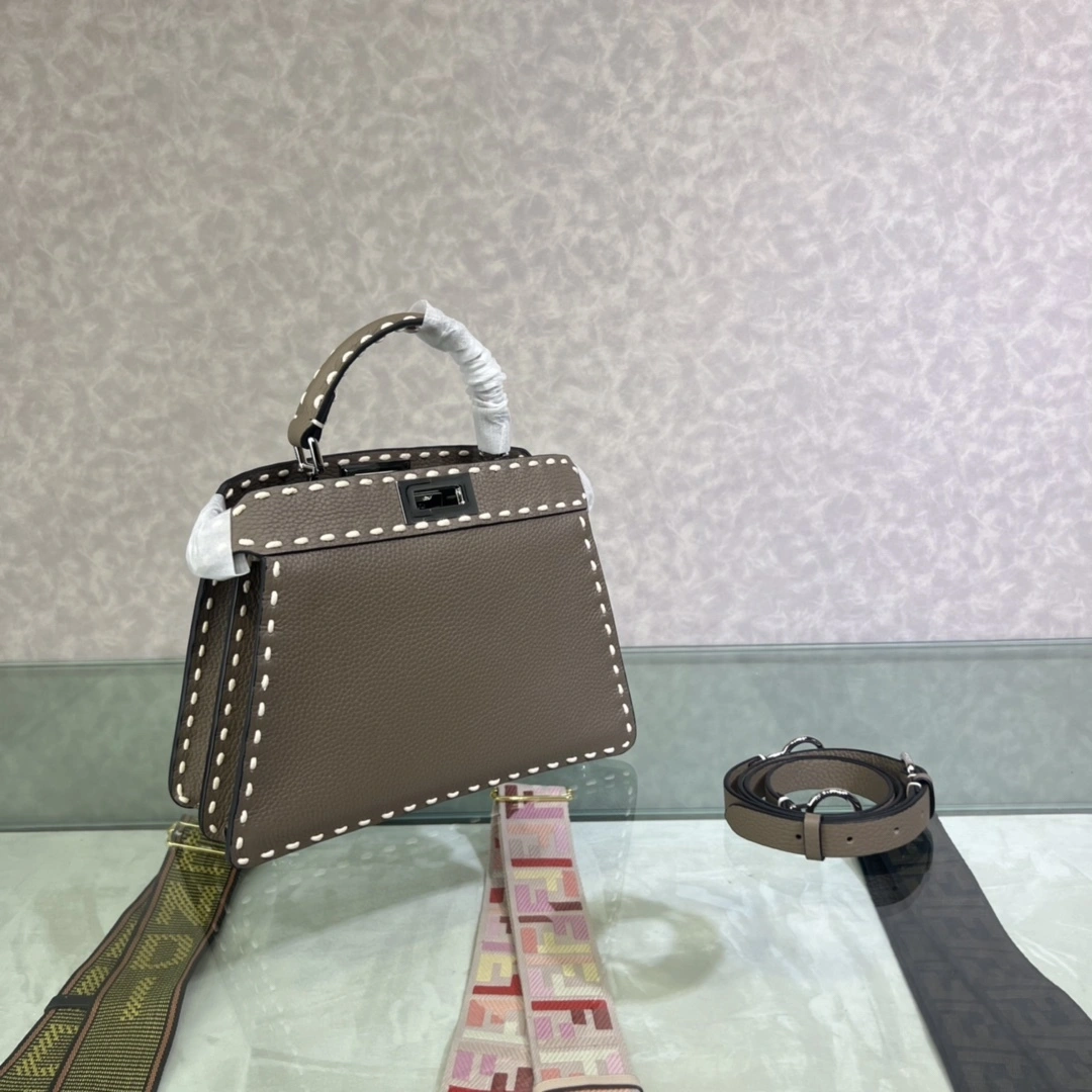 MOMO-- 8BN327-AFQ8-F1F20 Peekaboo ISeeU item:C-B063K2317R