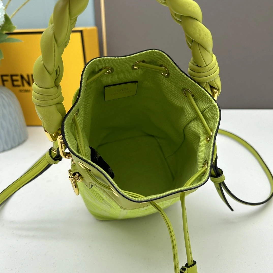 MOMO-- 8BS010-AKKW-F1JCP item：C-B118H1707R