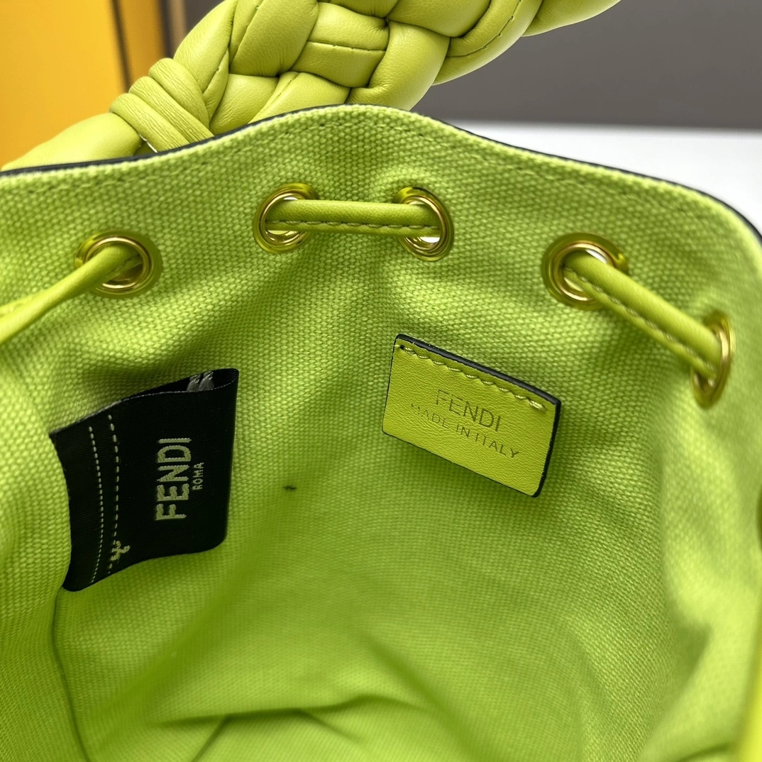 MOMO-- 8BS010-AKKW-F1JCP item：C-B118H1707R