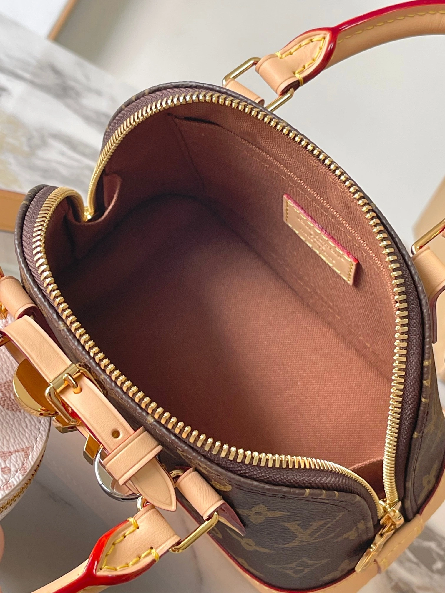 MOMO-- 8V K00015 high quality version item:E-B000I1013