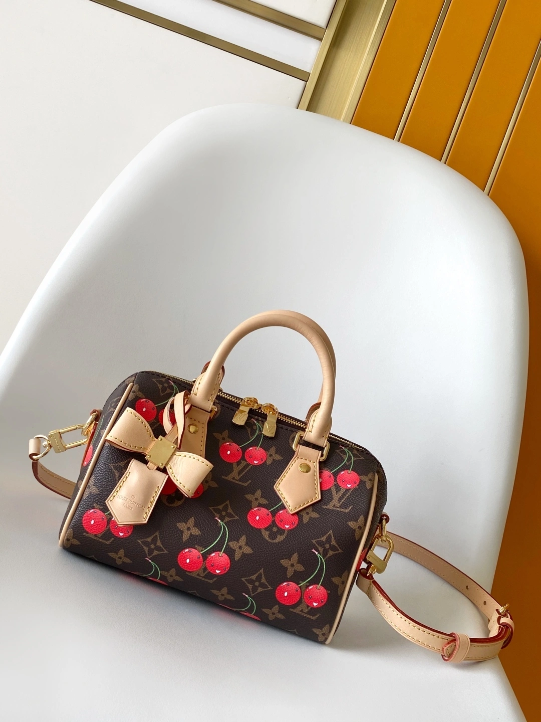 MOMO-- 8V M 13094 Speedy Bandoulière item:E-B000F1903