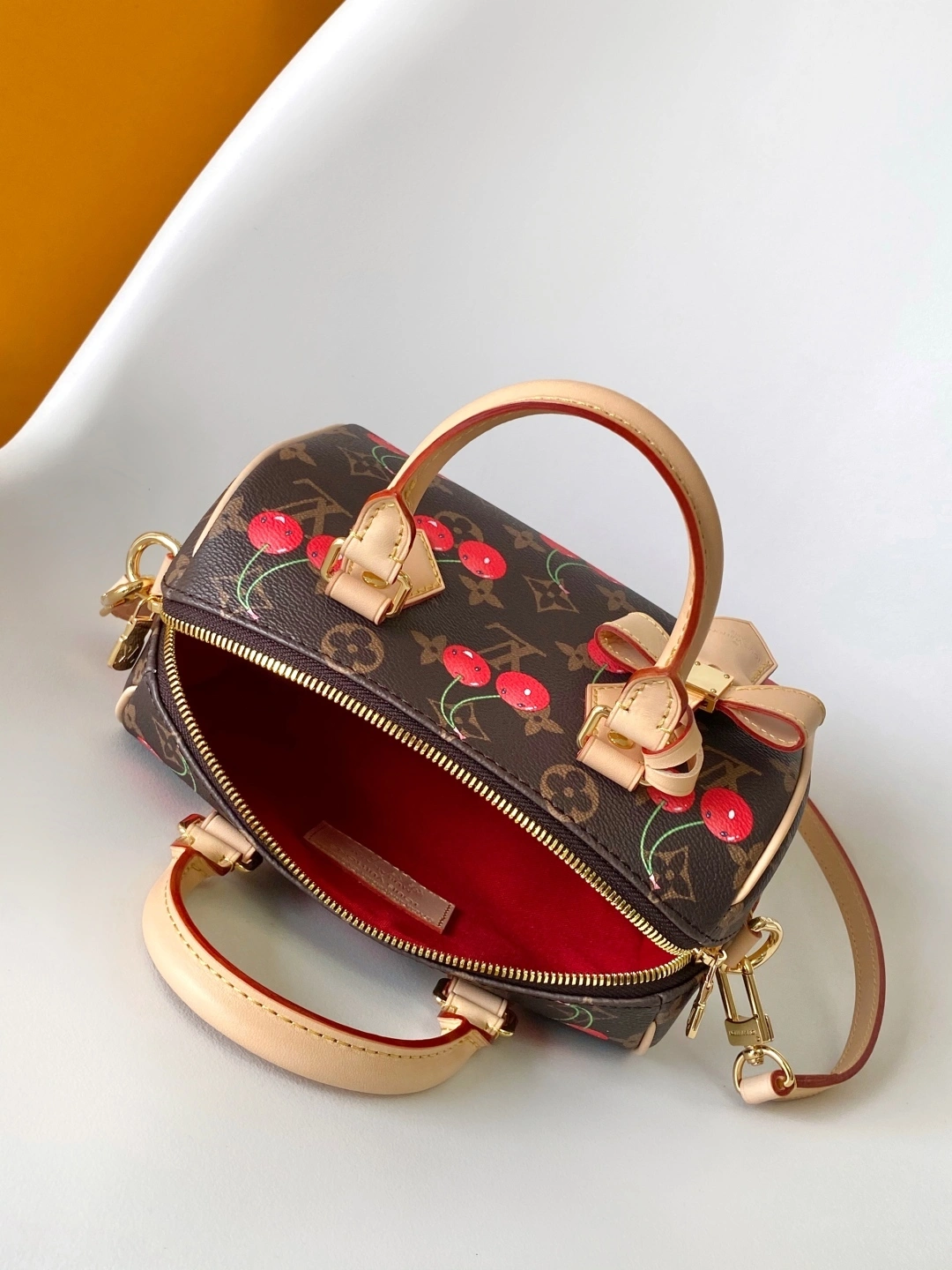 MOMO-- 8V M 13094 Speedy Bandoulière item:E-B000F1903