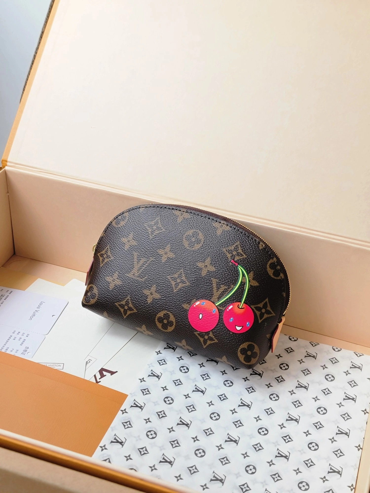 MOMO-- 8V M 13766 item:E-B563F1902