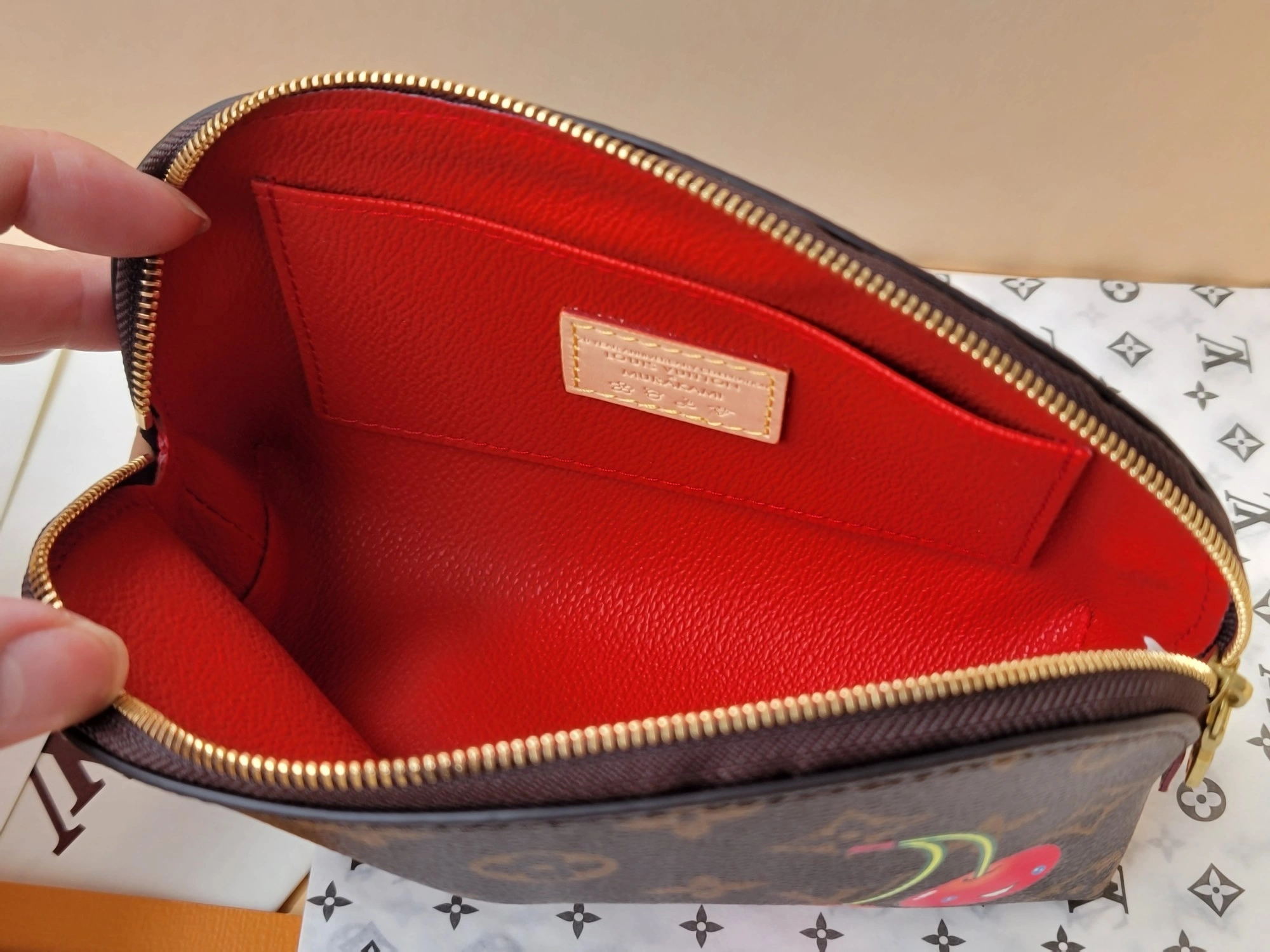 MOMO-- 8V M 13766 item:E-B563F1902