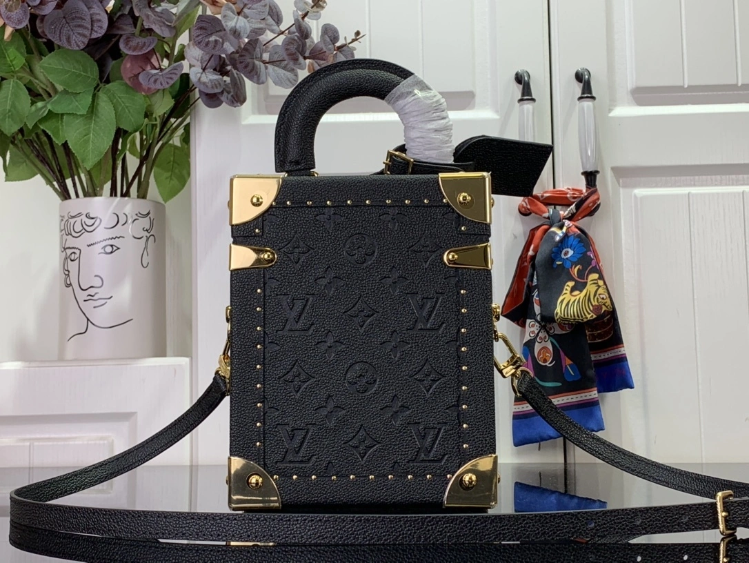MOMO-- 8V M11131 Camera Box item:D-B174E2718