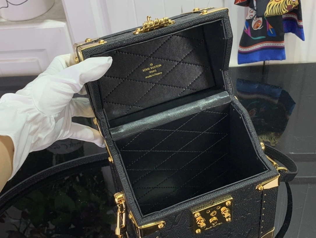 MOMO-- 8V M11131 Camera Box item:D-B174E2718