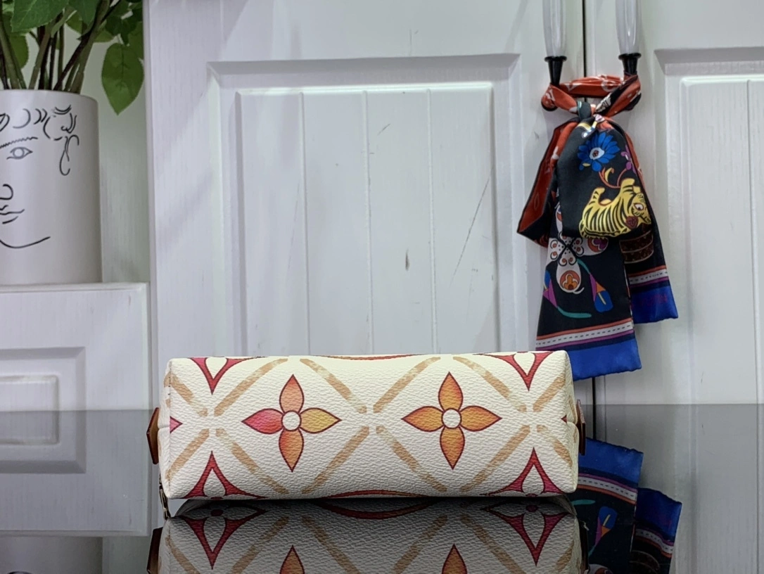 MOMO-- 8V M11239 Pochette Cosmétique item:D-B174G2111