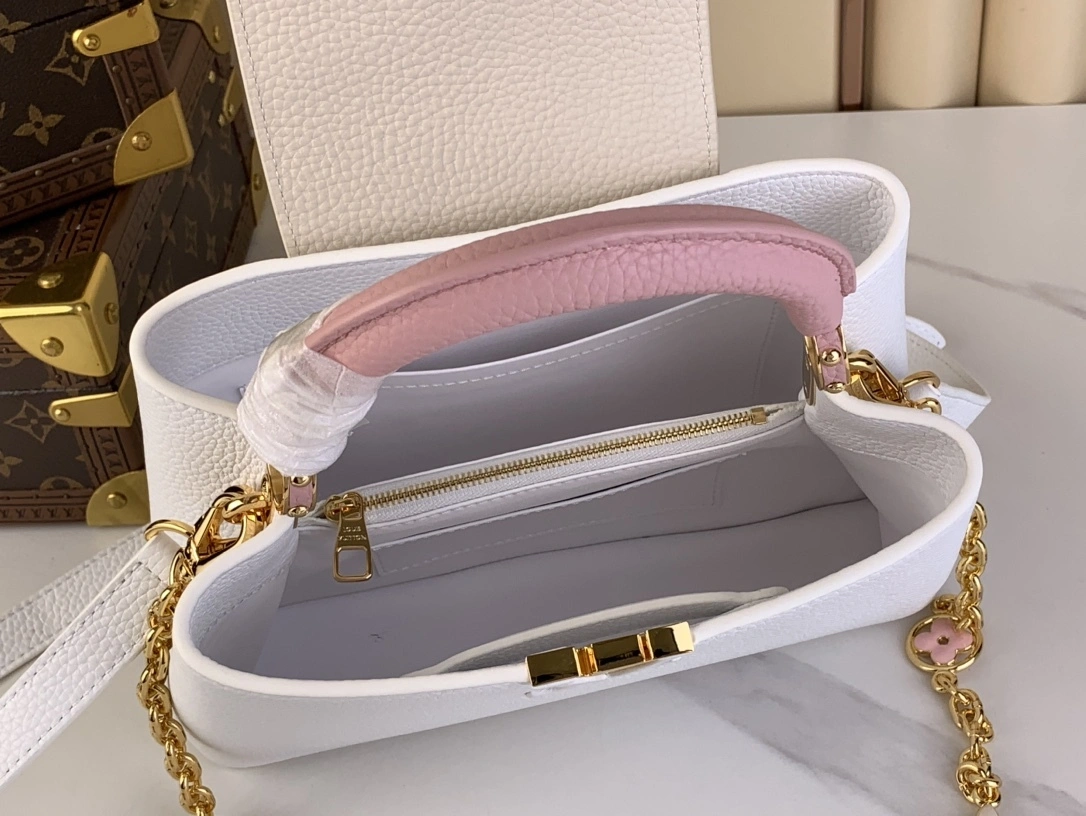 MOMO-- 8V M11343 high quality version Capucines item:E-B000B2338