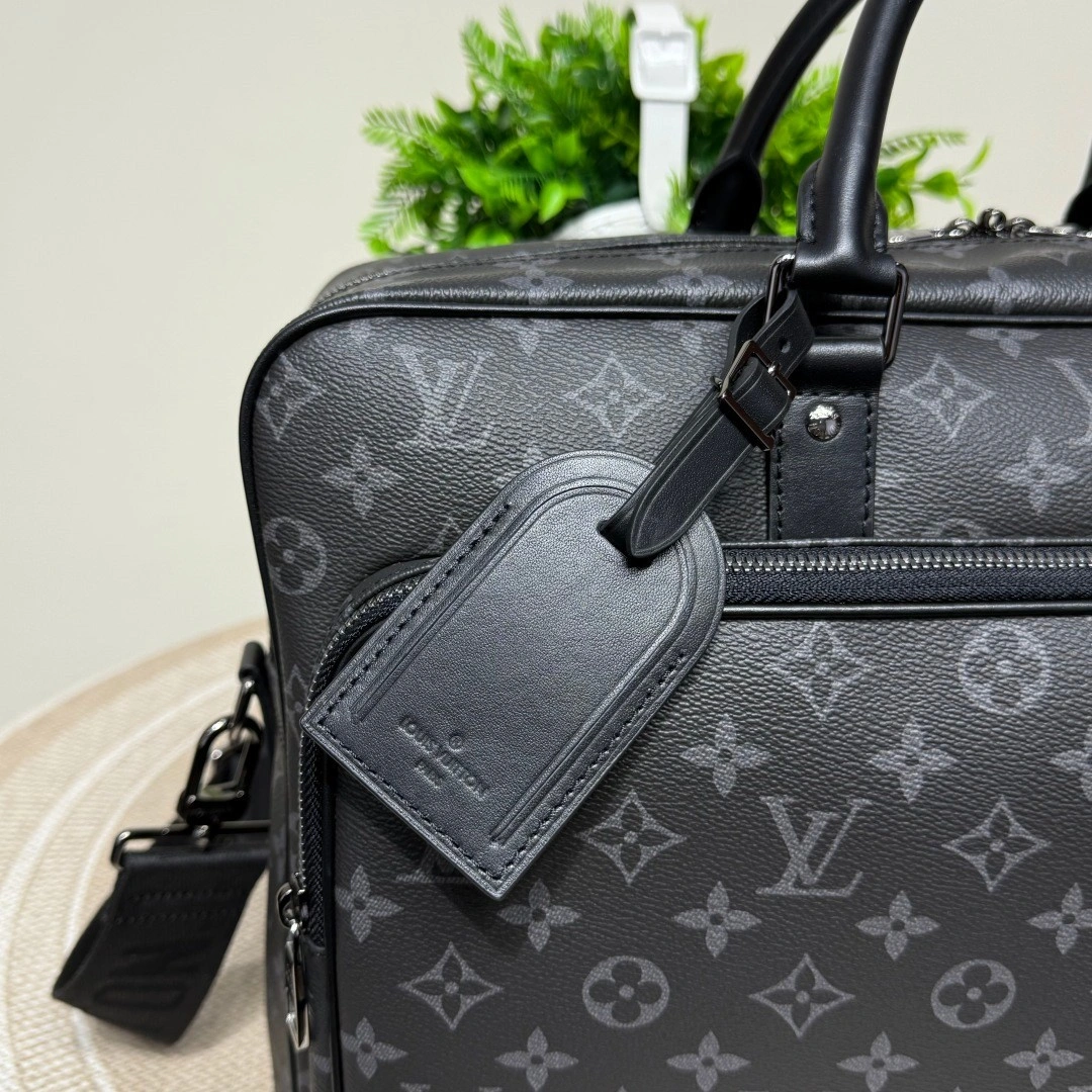MOMO-- 8V M11512 high quality version Weekender cowhide item:E-B000H2767
