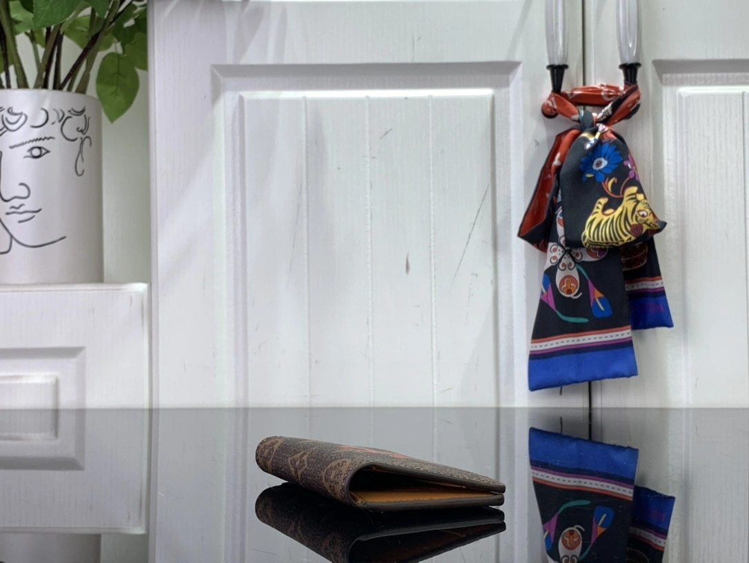 MOMO-- 8V M11631 item:D-B063G2084
