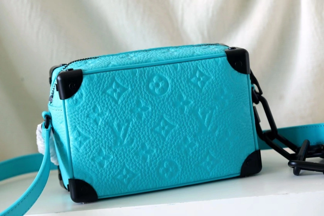 MOMO-- 8V M11673 MINISOFTTRUNK item:D-B000H0109