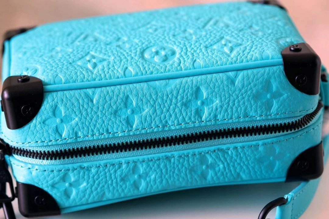 MOMO-- 8V M11673 MINISOFTTRUNK item:D-B000H0109