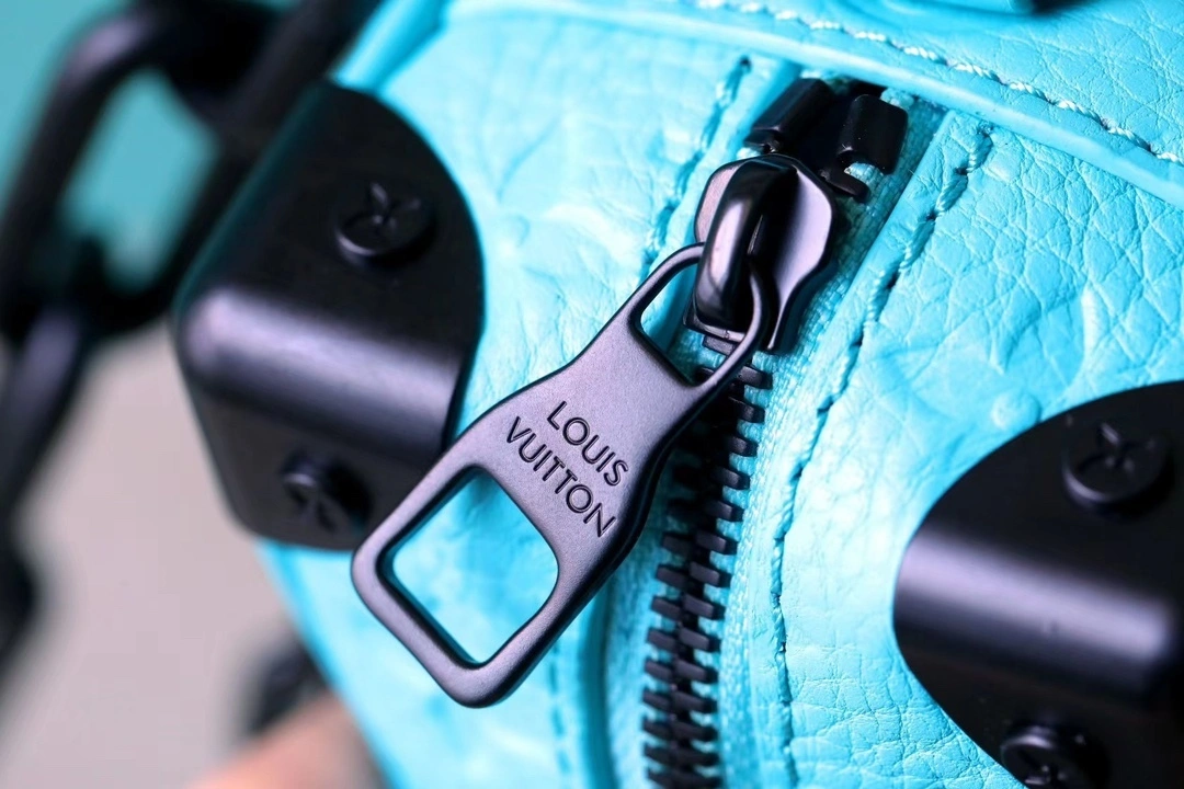 MOMO-- 8V M11673 MINISOFTTRUNK item:D-B000H0109