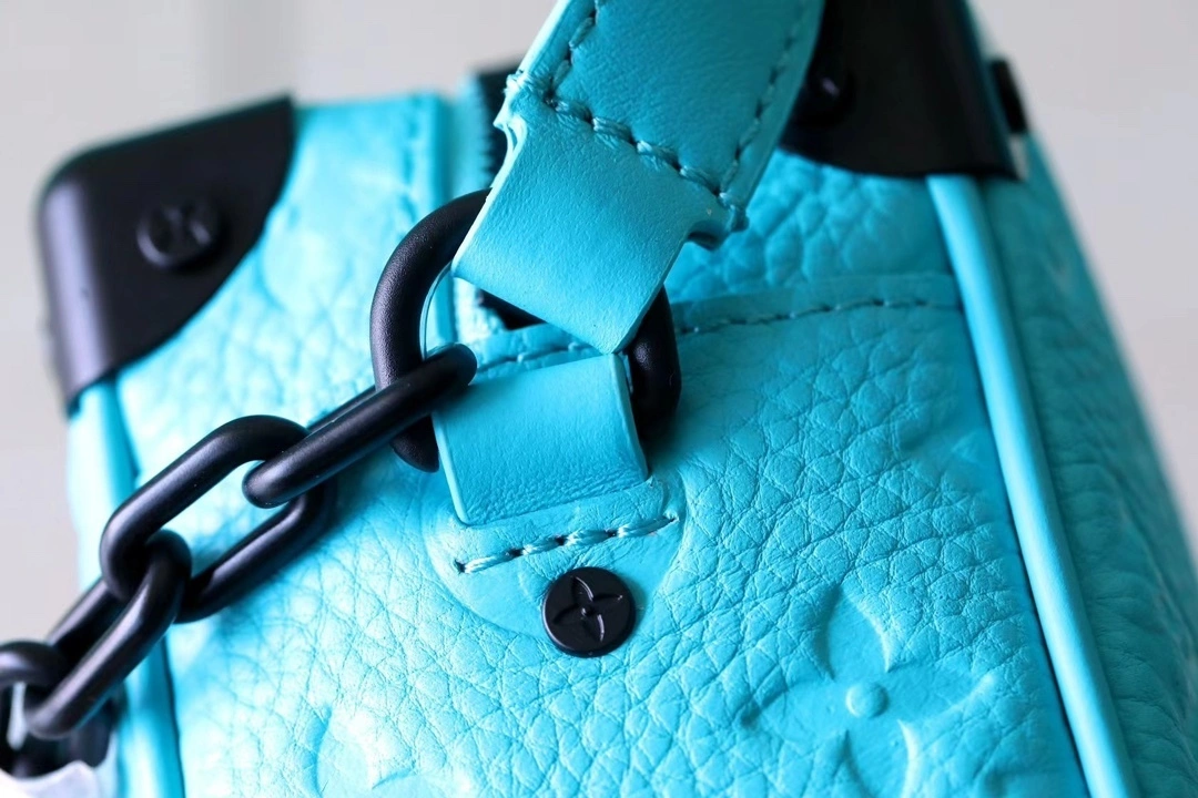 MOMO-- 8V M11673 MINISOFTTRUNK item:D-B000H0109