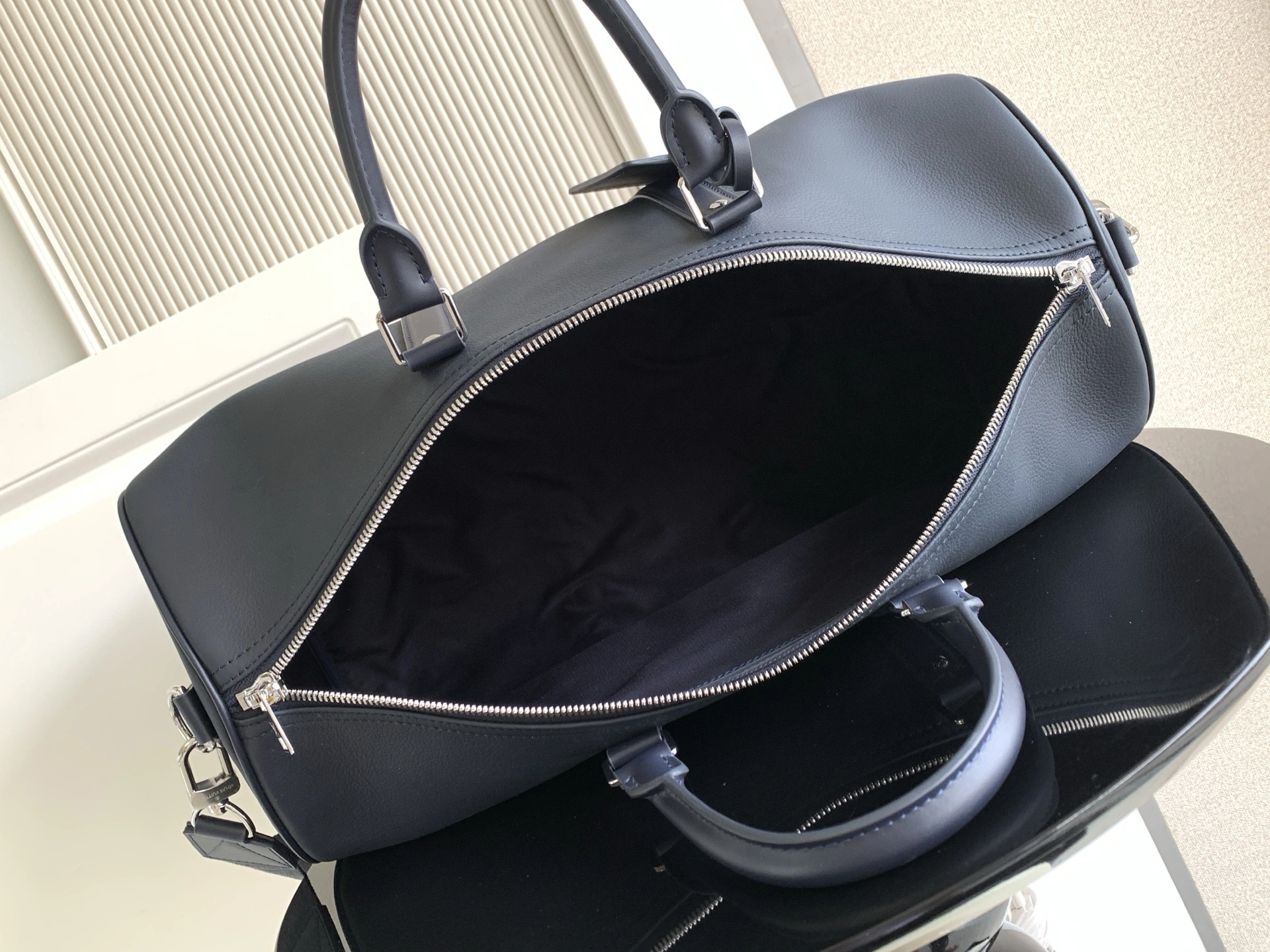 MOMO-- 8V M11693 high quality version cowhide 𝐊𝐞𝐞𝐩𝐚𝐥𝐥 item:E-B177I1011