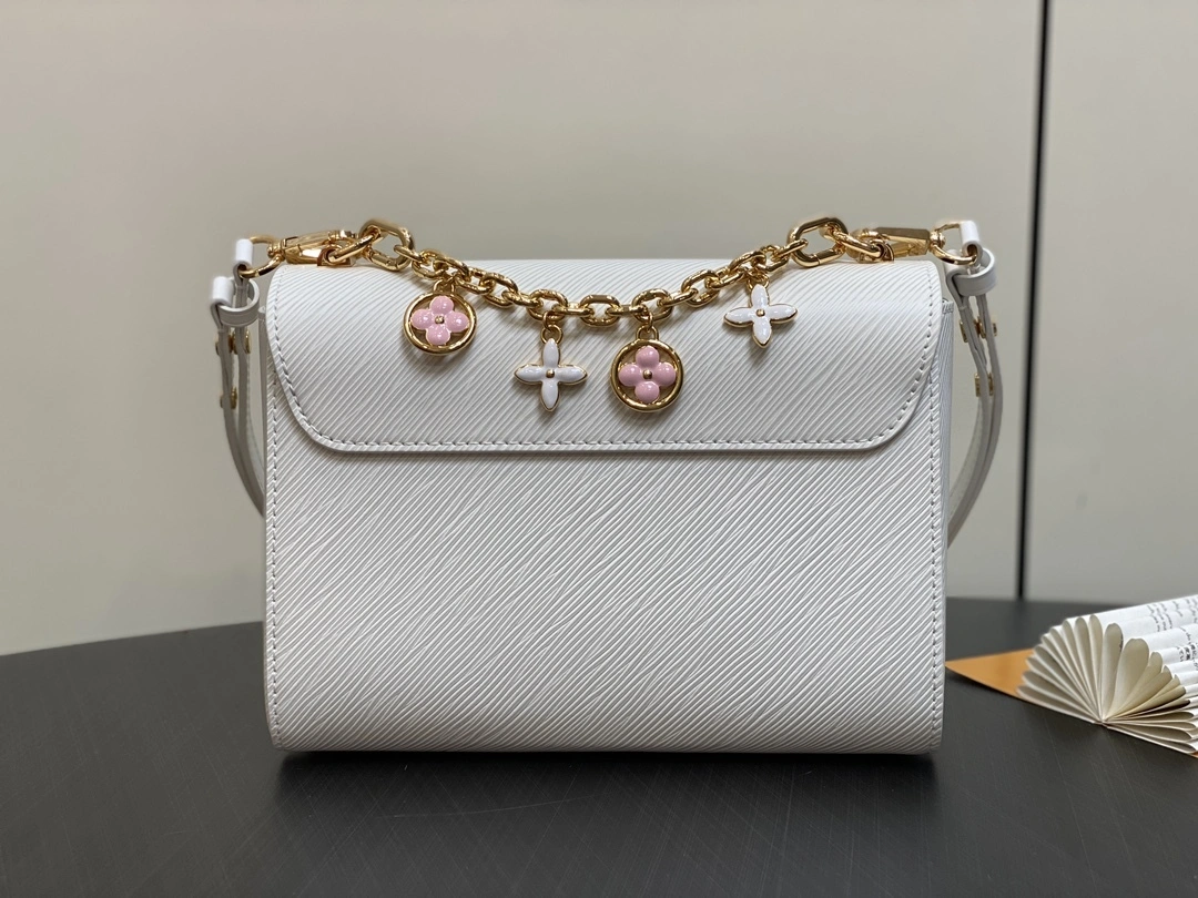 MOMO-- 8V M11724 high quality version Twist cowhide item:E-B000C0525