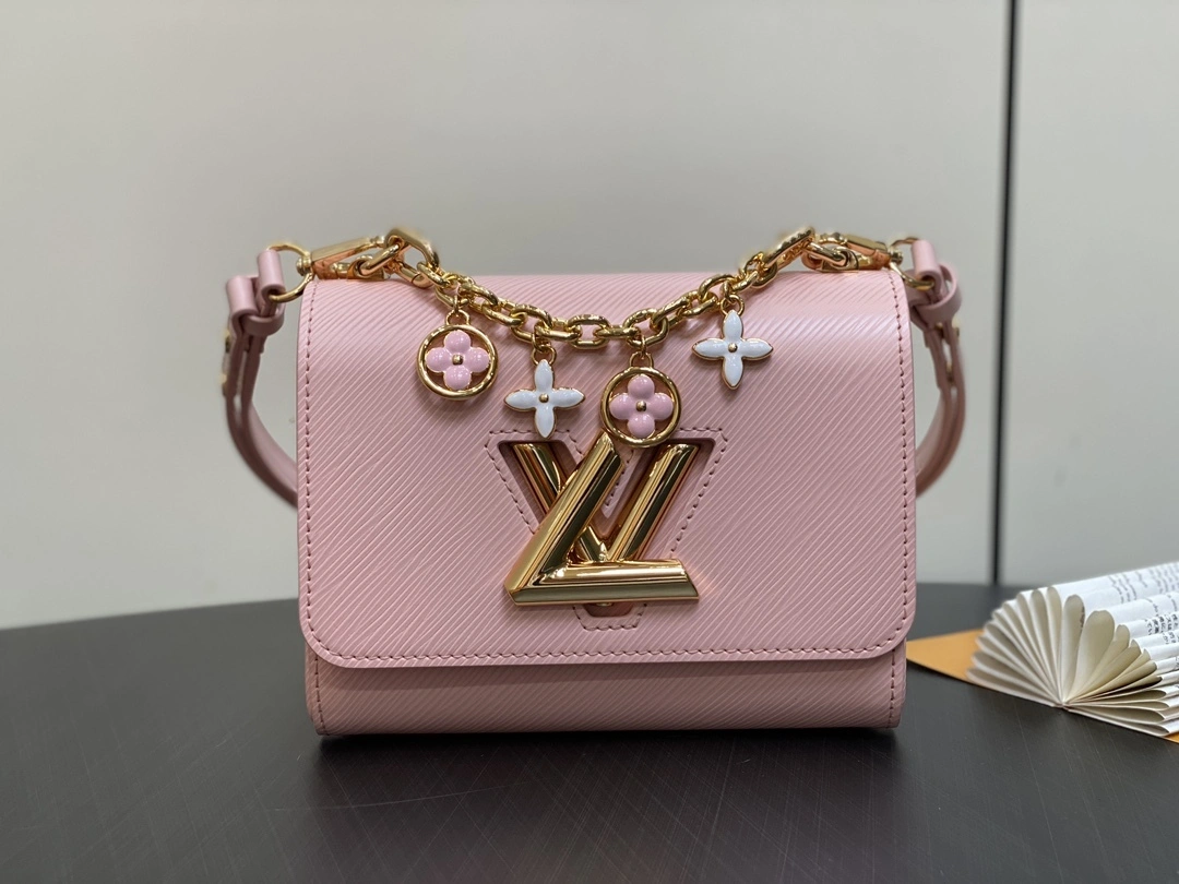 MOMO-- 8V M11725 high quality version Twist cowhide item:E-B000C0524