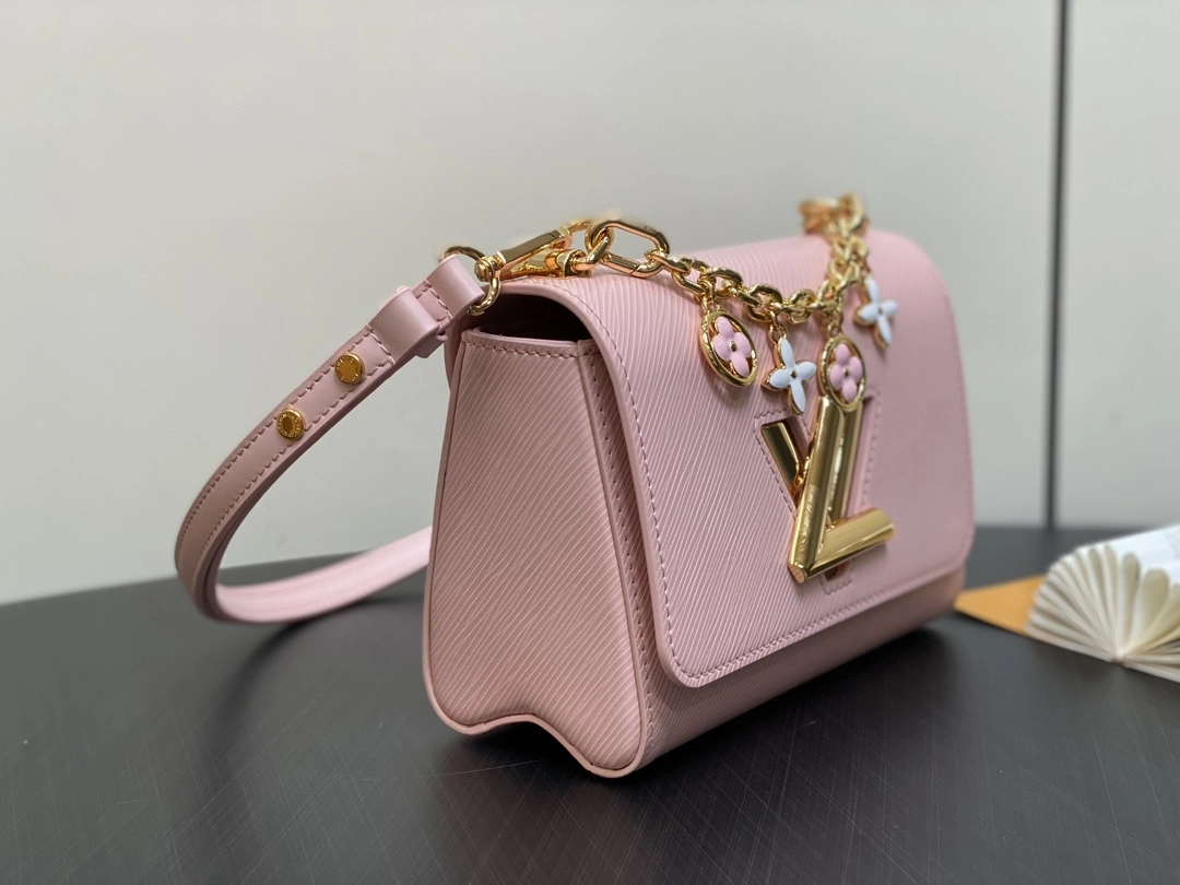 MOMO-- 8V M11725 high quality version Twist cowhide item:E-B000C0524