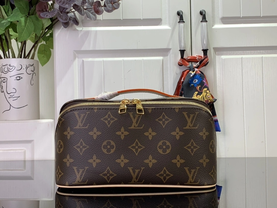 MOMO-- 8V M11750 Toiletry Bag2 Compartments item:D-B174G2121