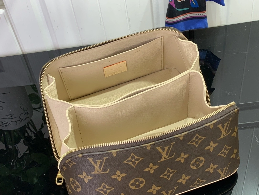 MOMO-- 8V M11750 Toiletry Bag2 Compartments item:D-B174G2121