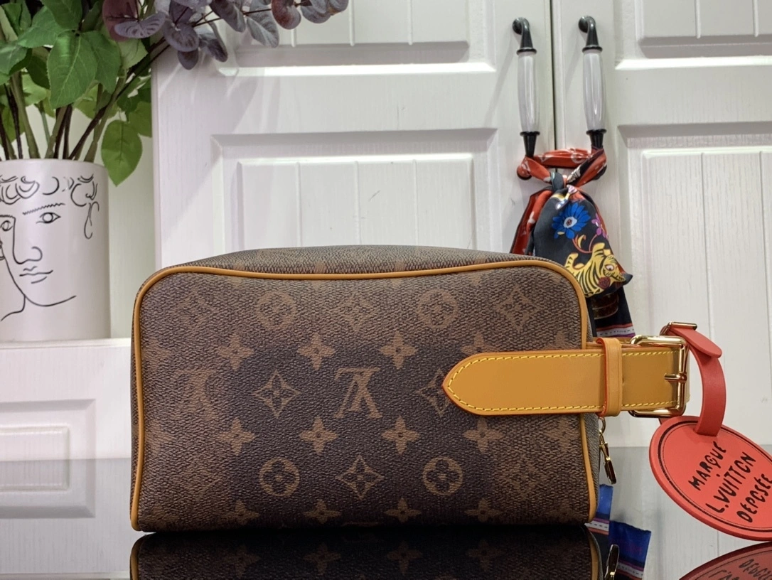 MOMO-- 8V M11765 Locker Dopp Kit item:D-B174G2120