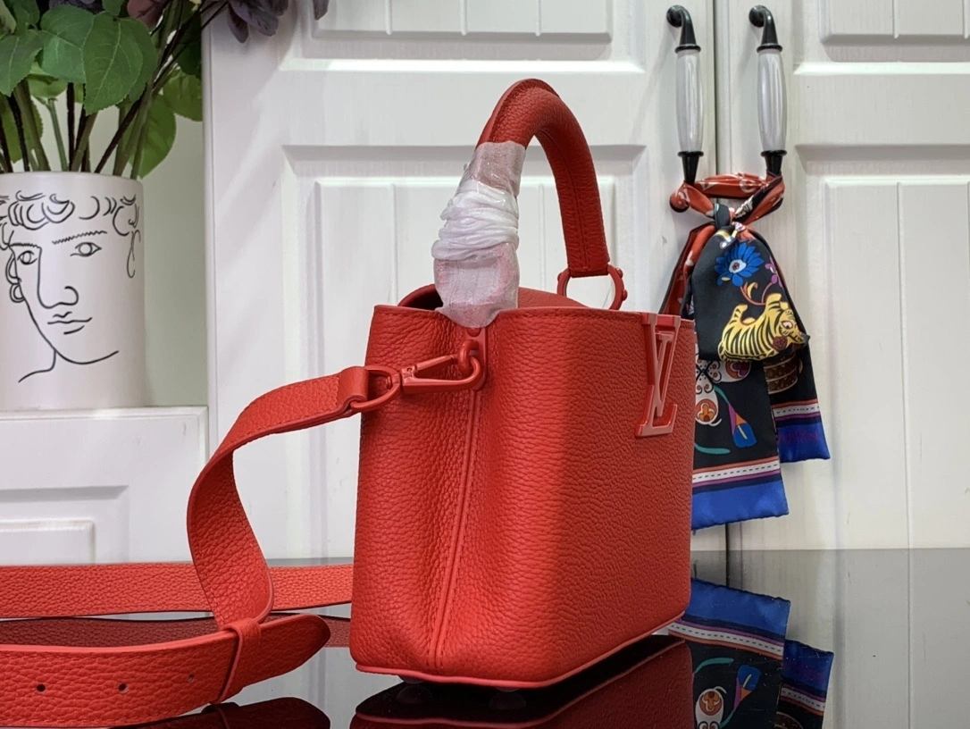 MOMO-- 8V M11798 high quality version Capucines cowhide item:E-B174C0541