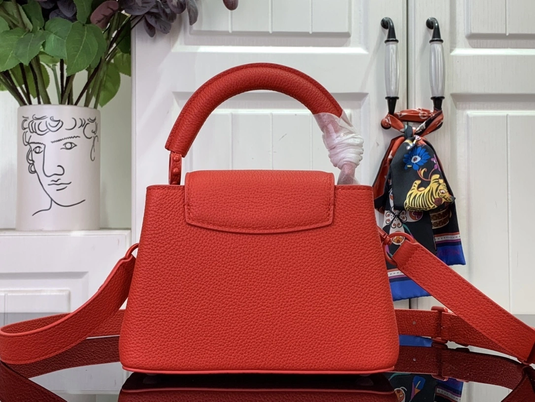 MOMO-- 8V M11798 high quality version Capucines cowhide item:E-B174C0541