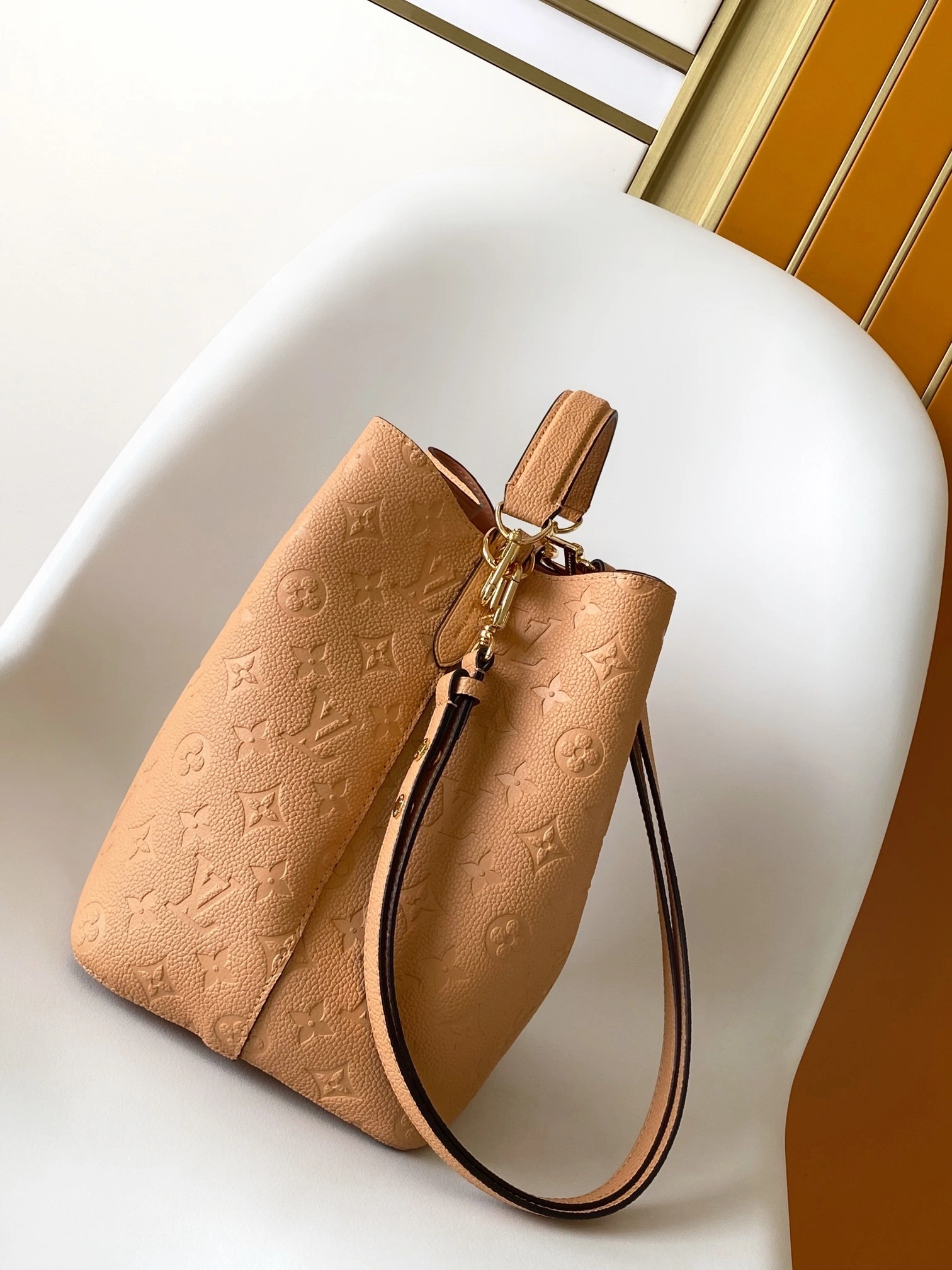 MOMO-- 8V M11815 high quality version cowhide item:D-B271J0808