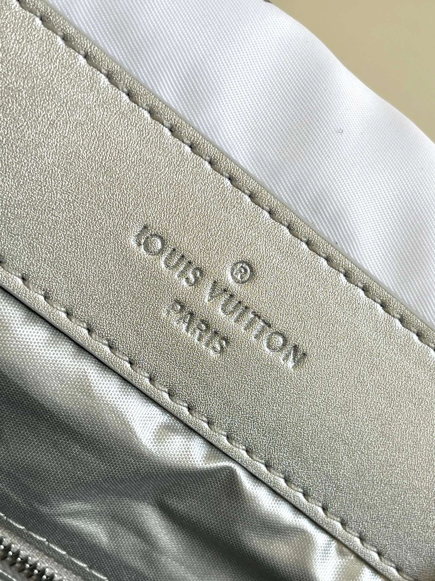 MOMO-- 8V M11847 high quality version OnTheGo Snow cowhide item:E-B000C0597
