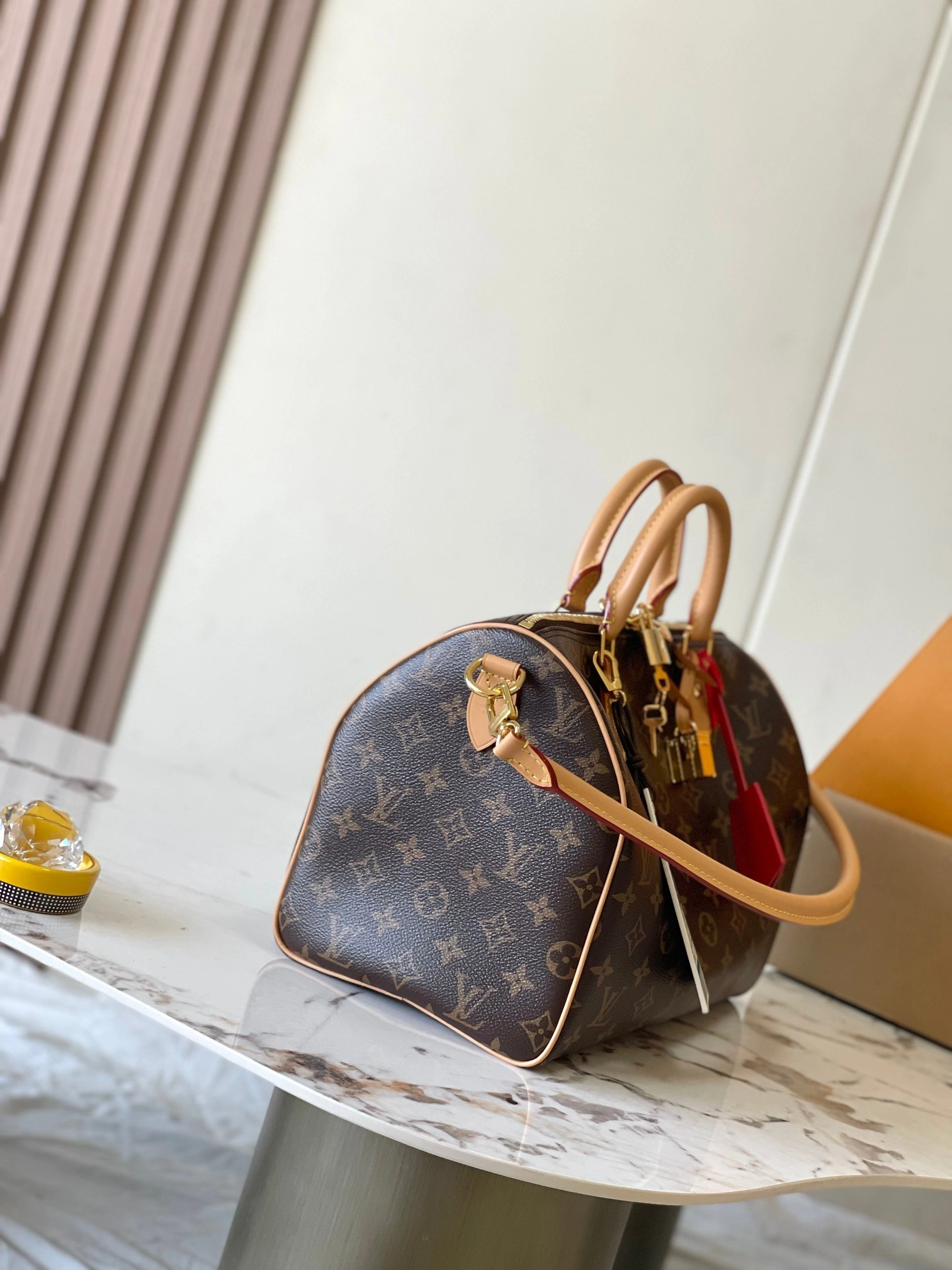 MOMO-- 8V M11945 high quality version Speedy Soft 30 Dark item:E-B000C0577