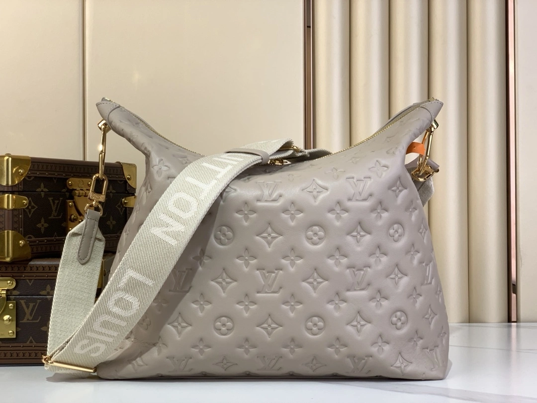 MOMO-- 8V M12071 high quality version Coussin Hobo MM item:E-B000C0208
