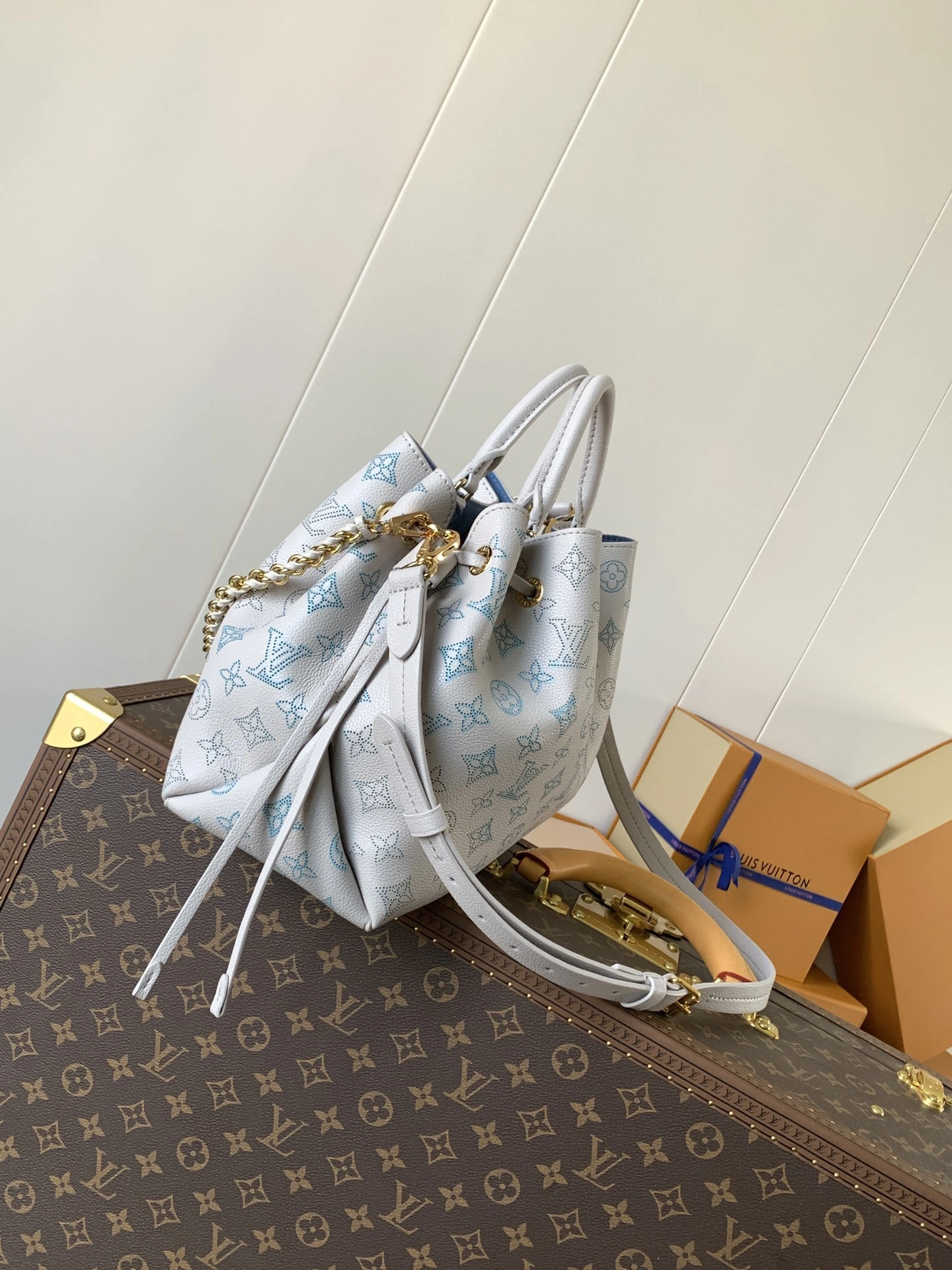 MOMO-- 8V M12127 high quality version Bella Tote cowhide item:E-B000A1311