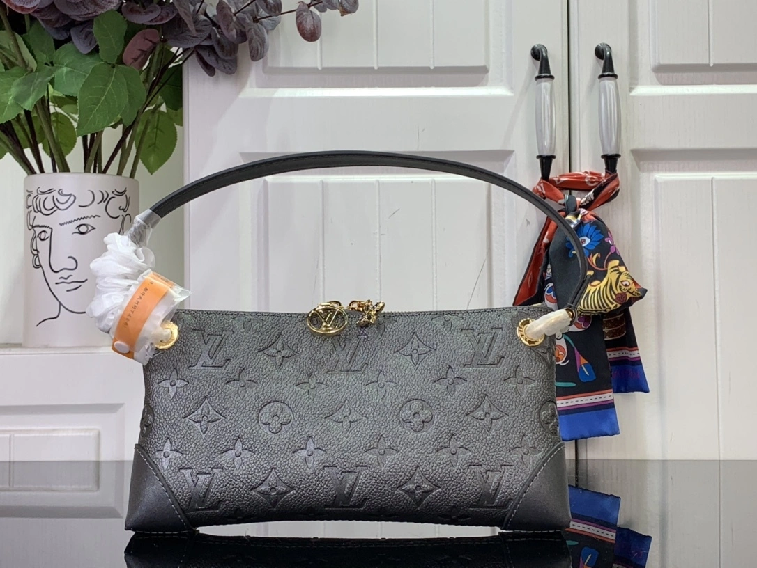 MOMO-- 8V M12174 high quality version Pochette Sèvres Ski item:E-B063C0229