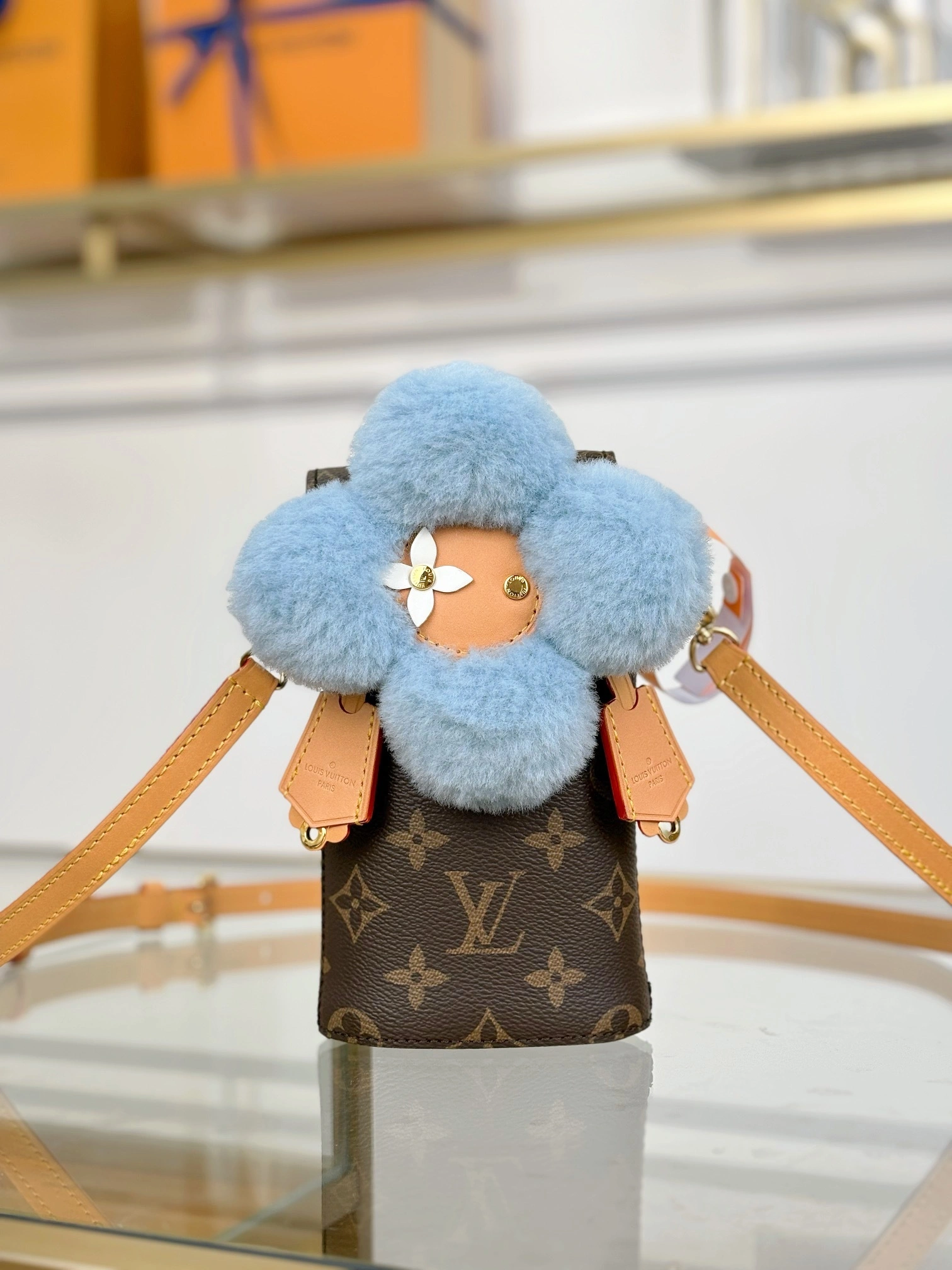 MOMO-- 8V M12269 high quality version VIVIENNE item:E-B000B2117