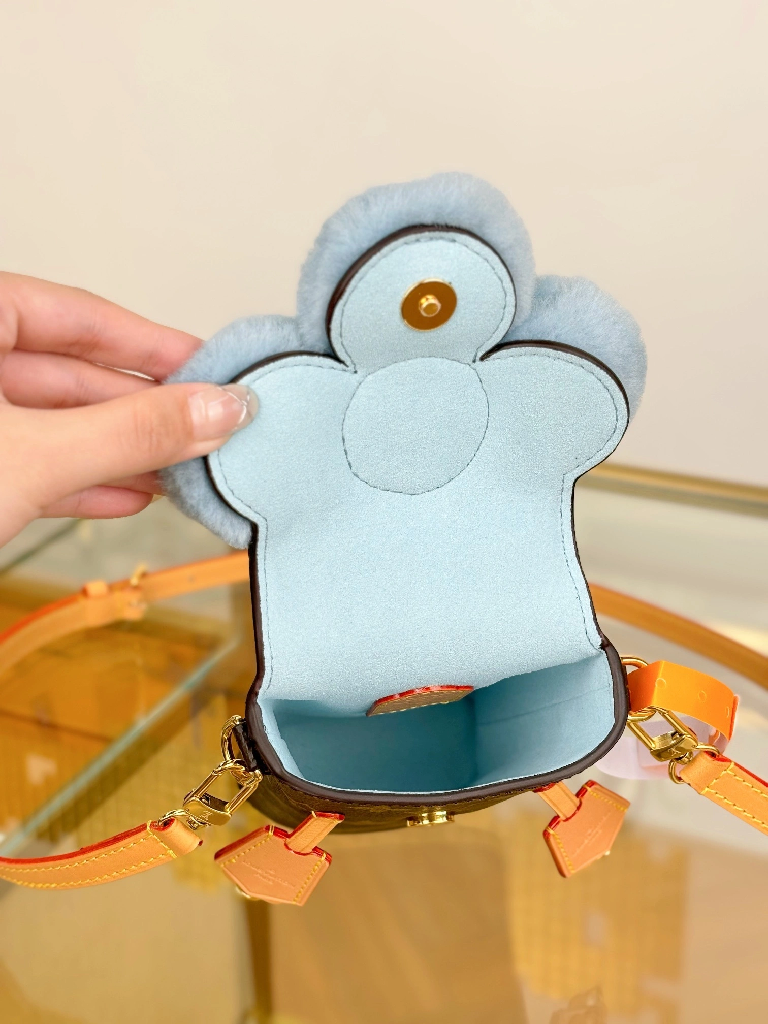 MOMO-- 8V M12269 high quality version VIVIENNE item:E-B000B2117