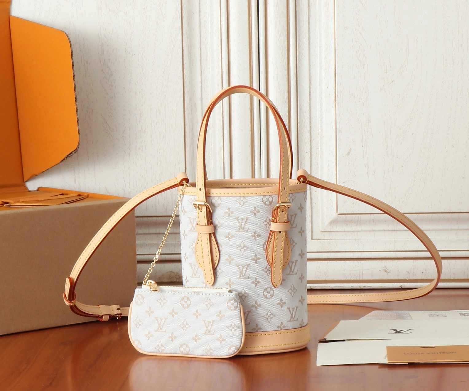 MOMO-- 8V M12317 high quality version Nano Bucket cowhide item:D-B000J0843